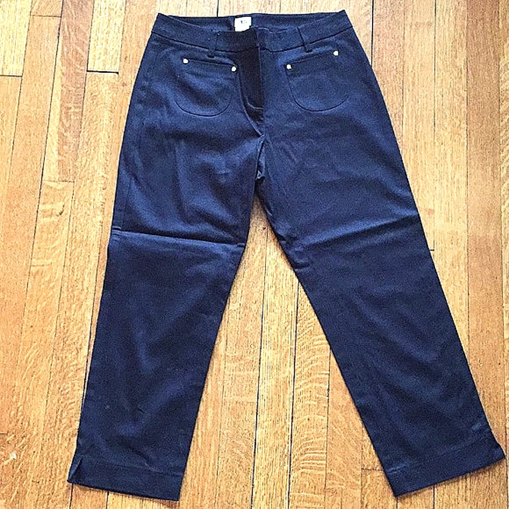 Cache Flat Front Crop Pants. NWT.